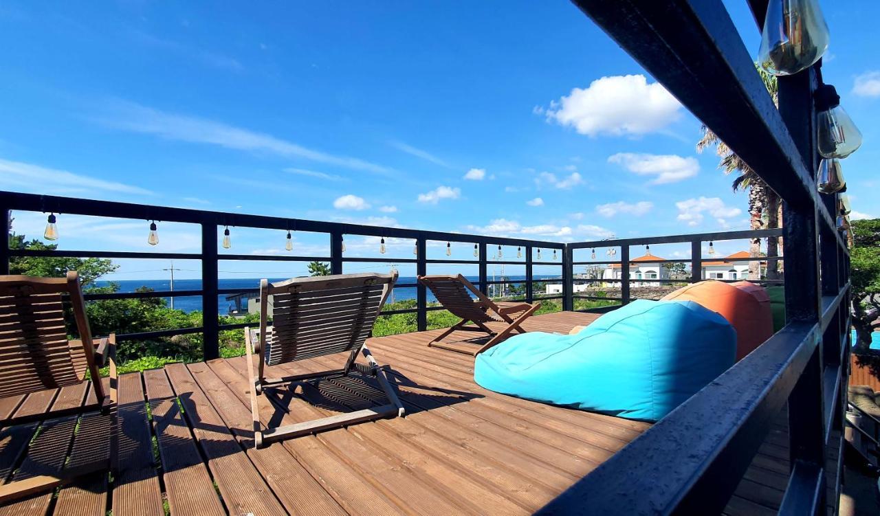 Sea Cliff Hotel Jeju Esterno foto