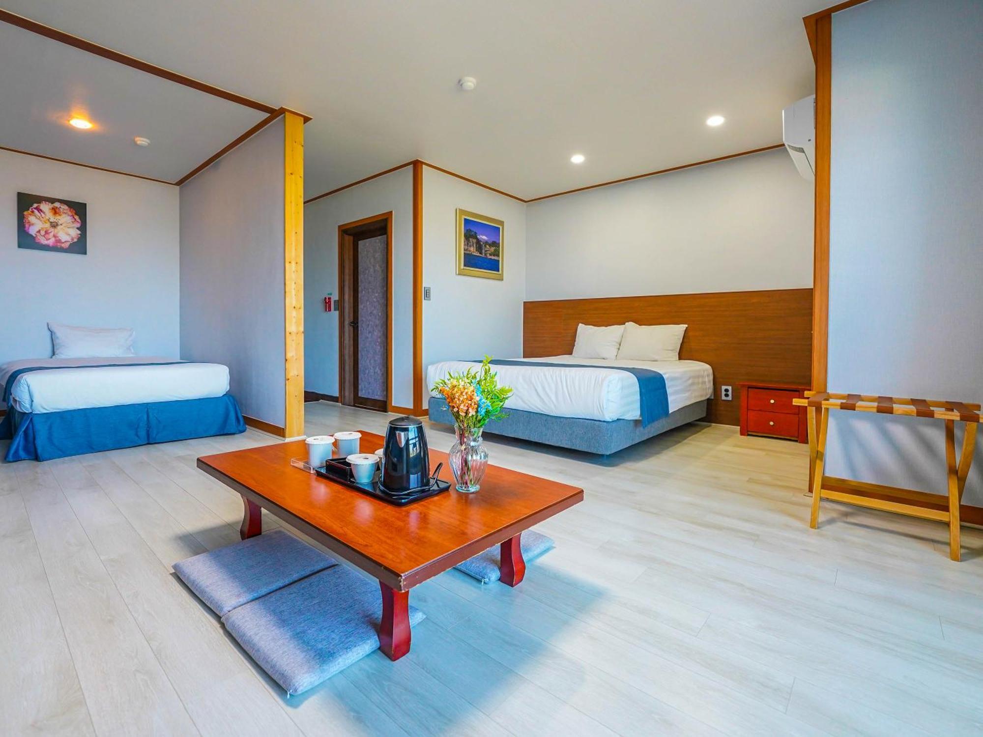 Sea Cliff Hotel Jeju Esterno foto